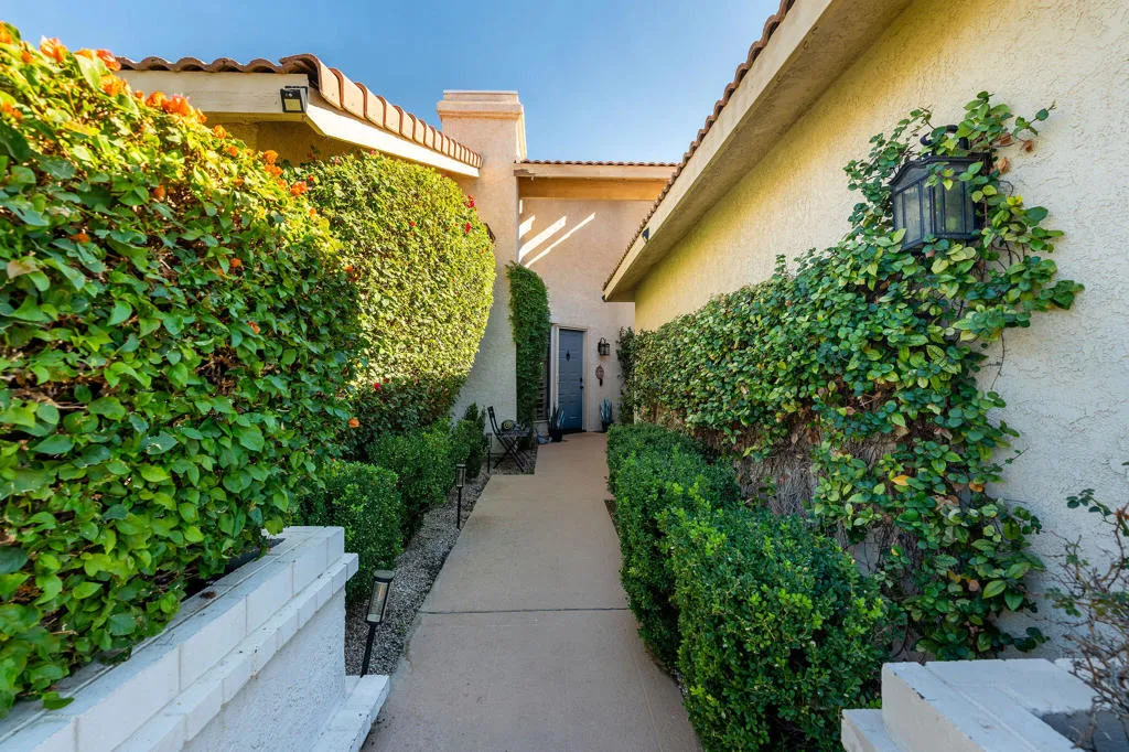 39196SweetwaterDr-5