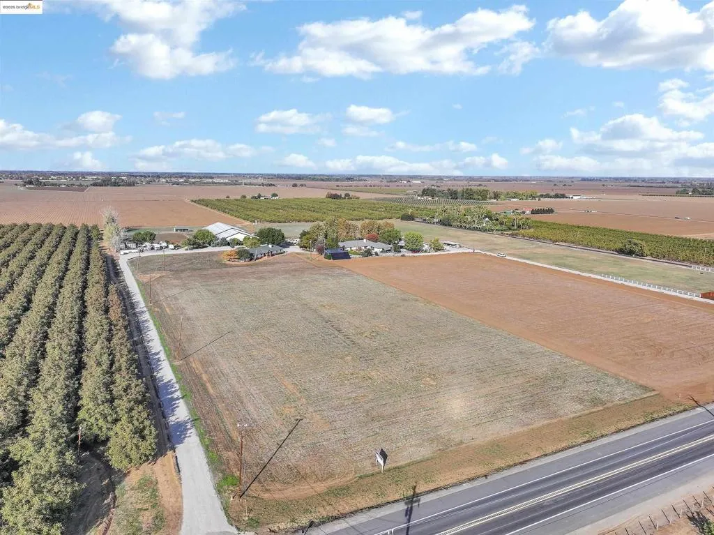23701 Marsh Creek Rd, Brentwood, California 94513 home-pic-46