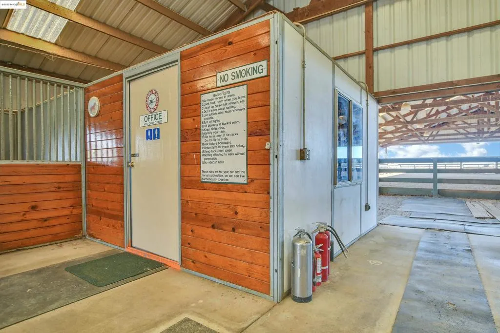23701 Marsh Creek Rd, Brentwood, California 94513 home-pic-39