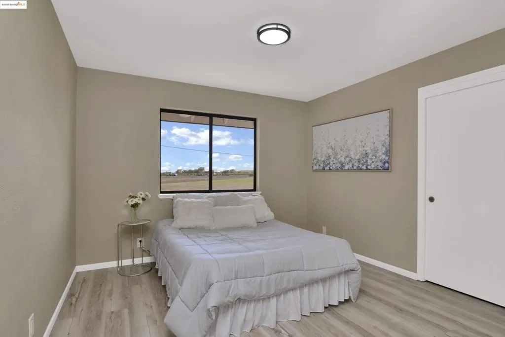 23701 Marsh Creek Rd, Brentwood, California 94513 home-pic-11