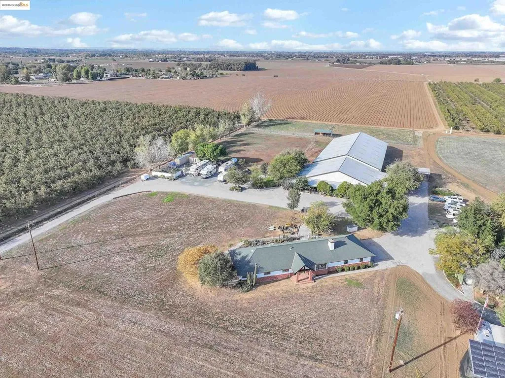 23701 Marsh Creek Rd, Brentwood, California 94513 home-pic-0