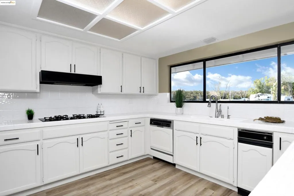 23701 Marsh Creek Rd, Brentwood, California 94513 home-pic-8