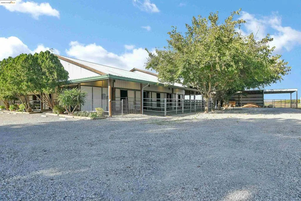 23701 Marsh Creek Rd, Brentwood, California 94513 home-pic-43