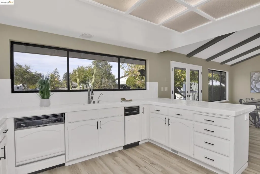 23701 Marsh Creek Rd, Brentwood, California 94513 home-pic-10