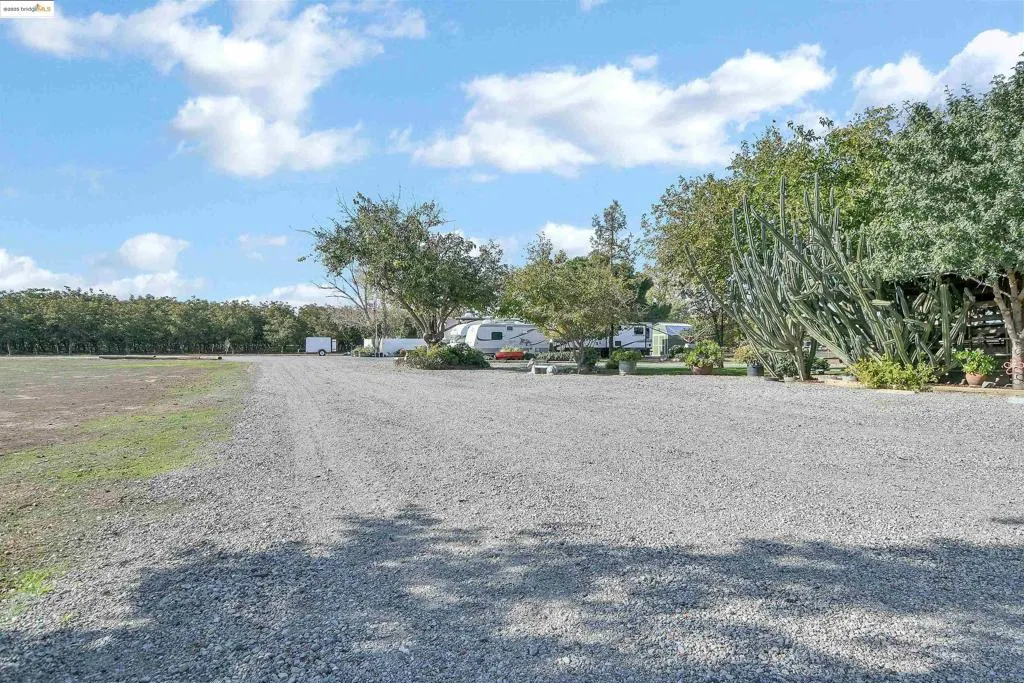 23701 Marsh Creek Rd, Brentwood, California 94513 home-pic-21