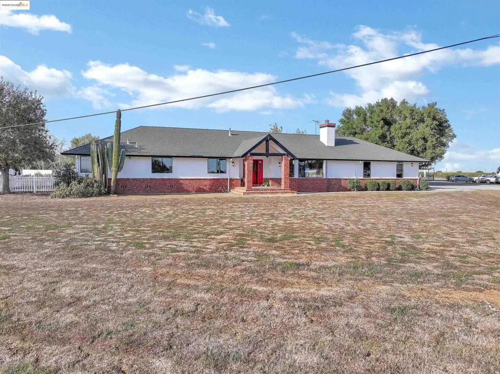 23701 Marsh Creek Rd, Brentwood, California 94513 home-pic-2