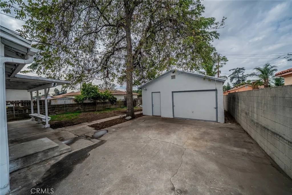 1163 N White Avenue, Pomona, California 91768 home-pic-24