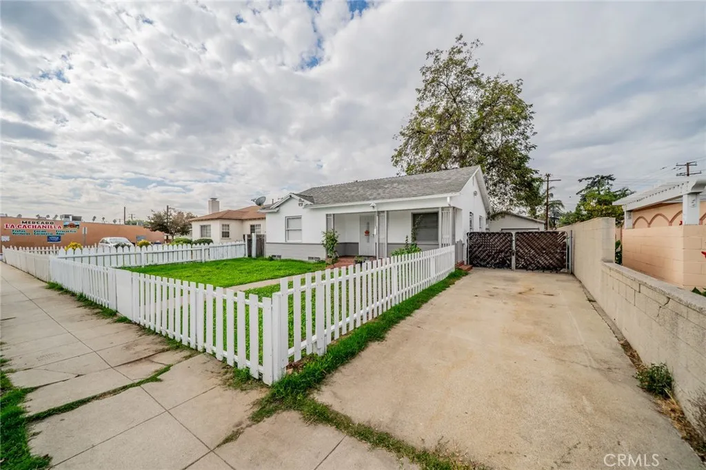 1163 N White Avenue, Pomona, California 91768 home-pic-3