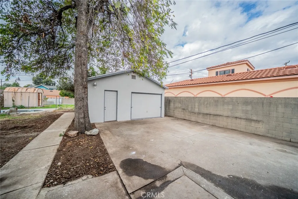 1163 N White Avenue, Pomona, California 91768 home-pic-28