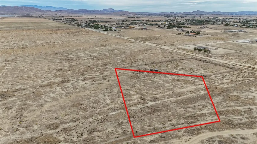 Lot 32.  80th St W is sown above parcel and to the right