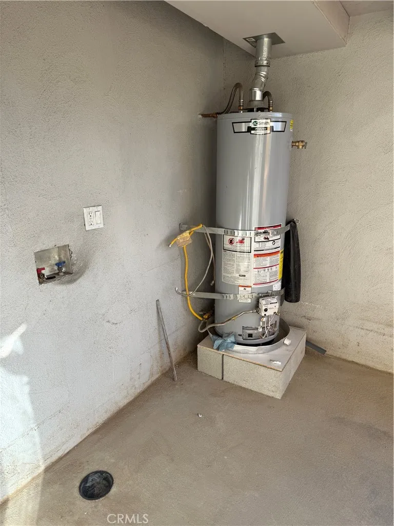 6030 Ocotillo, 29 Palms, California 92277 home-pic-9