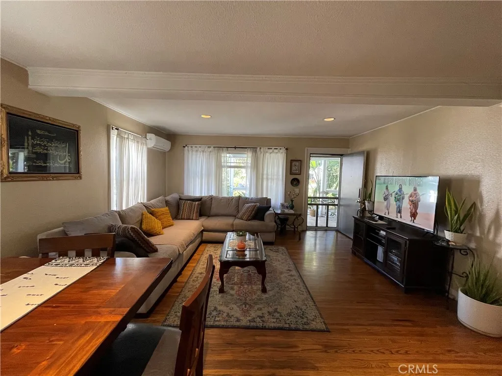 5221 Satsuma, North Hollywood, California 91601 home-pic-7