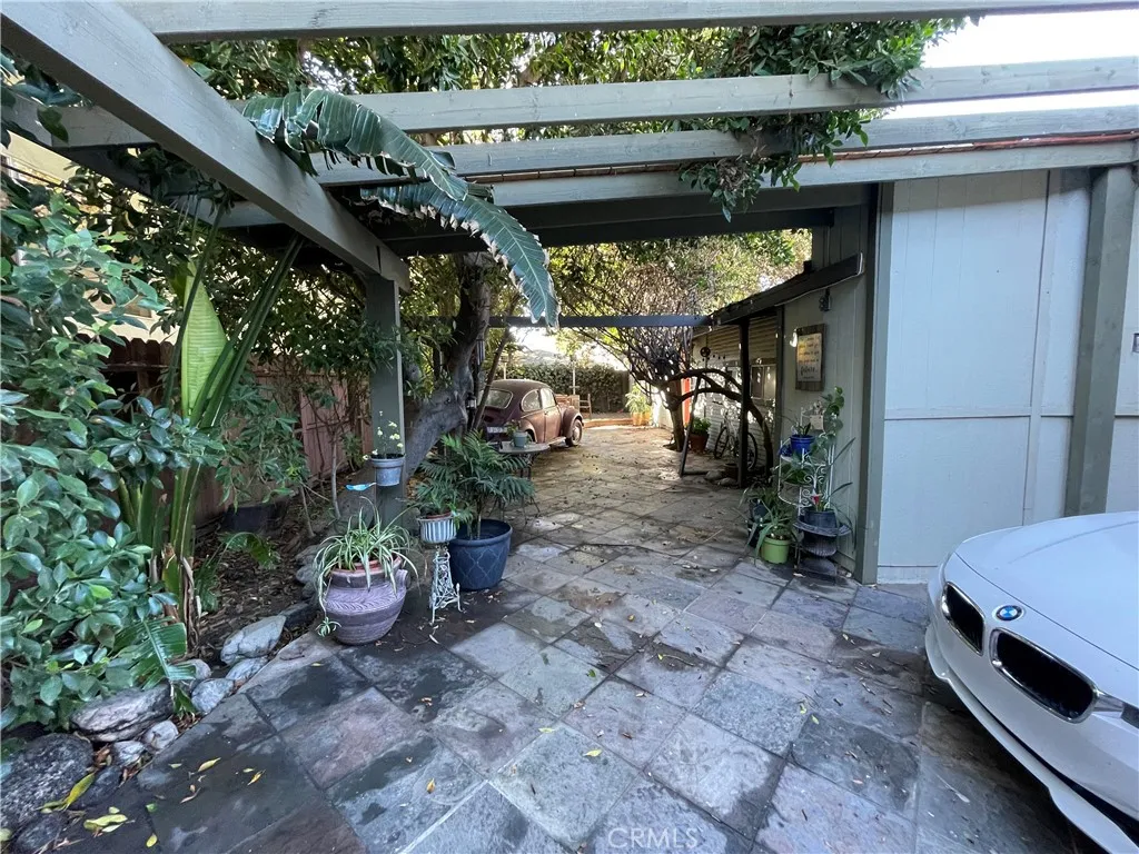 5221 Satsuma, North Hollywood, California 91601 home-pic-3