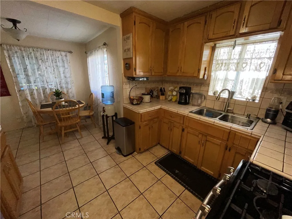 5221 Satsuma, North Hollywood, California 91601 home-pic-14