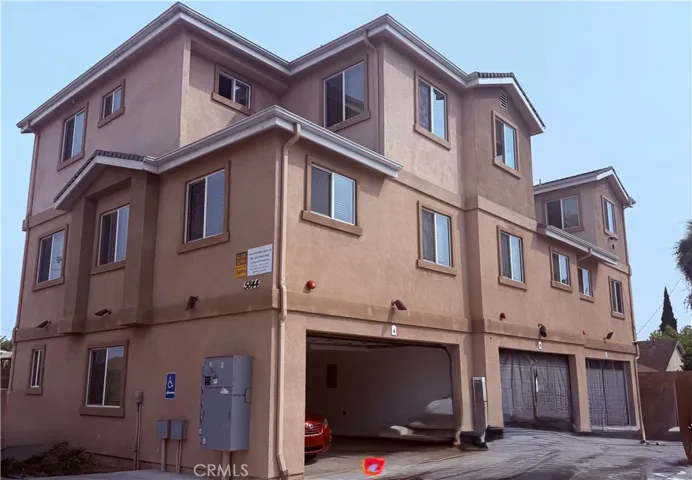 5844 Quinn Side