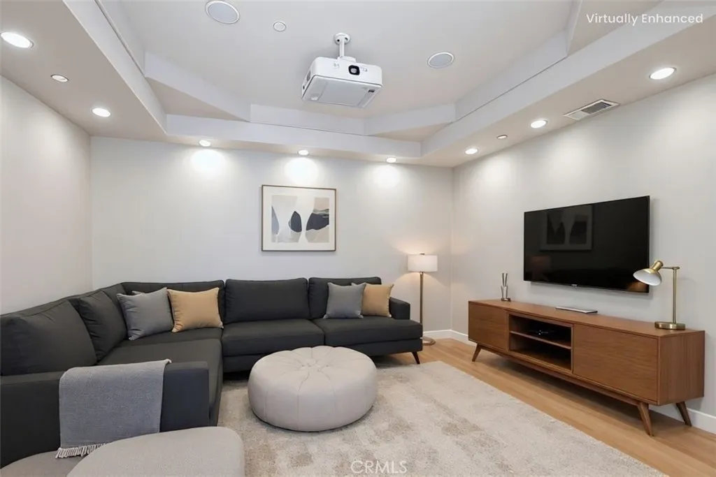 4630 Esparto Road N, Woodland Hills, California 91364 home-pic-18