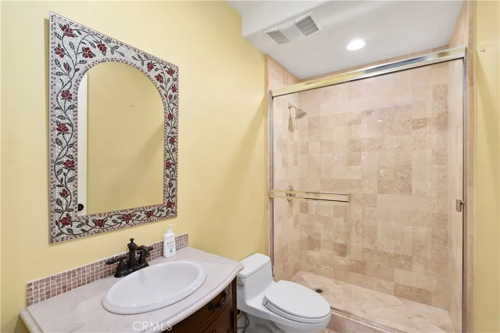 4630 Esparto Road N, Woodland Hills, California 91364 home-pic-42