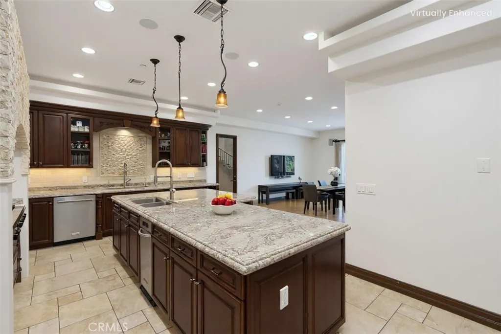 4630 Esparto Road N, Woodland Hills, California 91364 home-pic-2