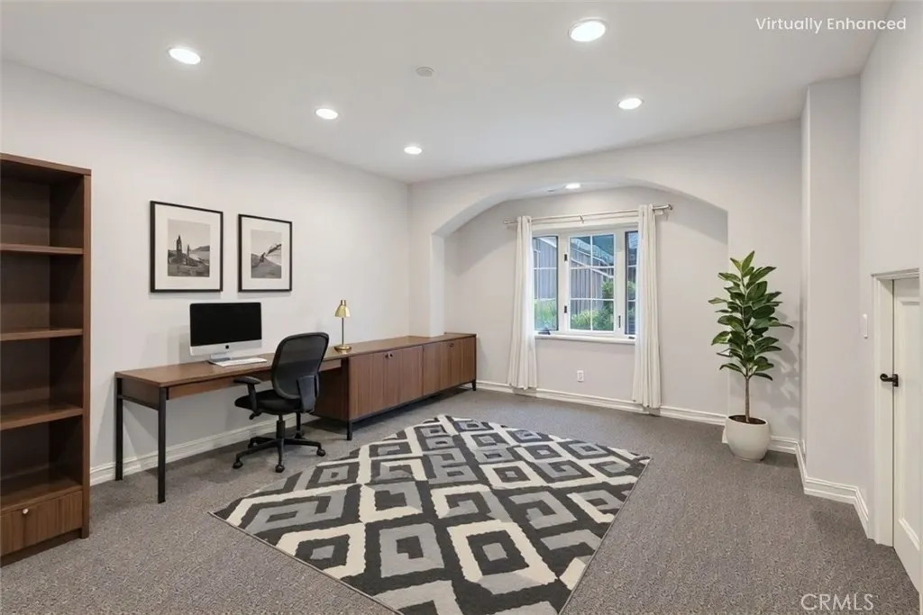 4630 Esparto Road N, Woodland Hills, California 91364 home-pic-24