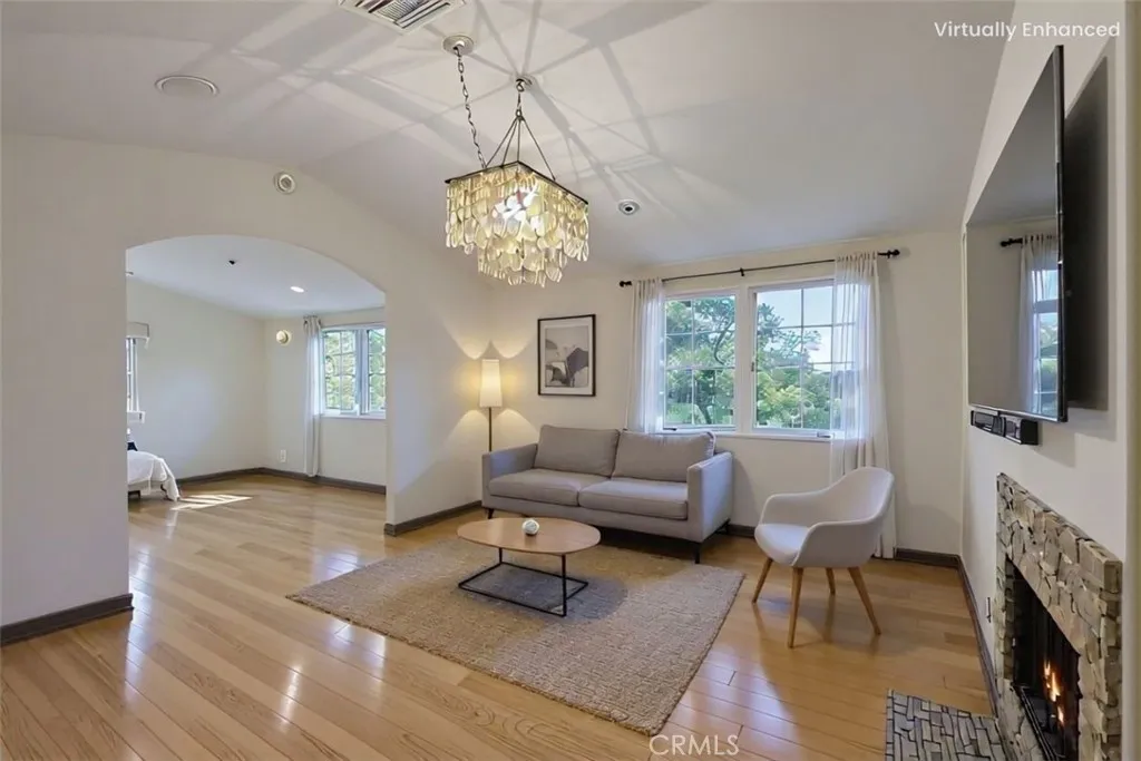 4630 Esparto Road N, Woodland Hills, California 91364 home-pic-12