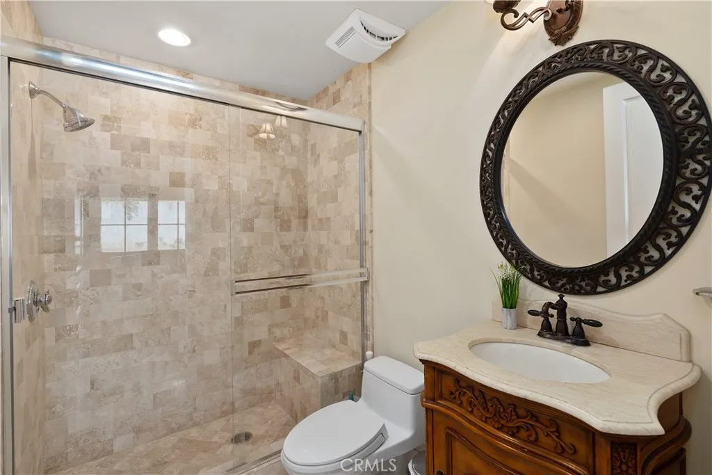 4630 Esparto Road N, Woodland Hills, California 91364 home-pic-44
