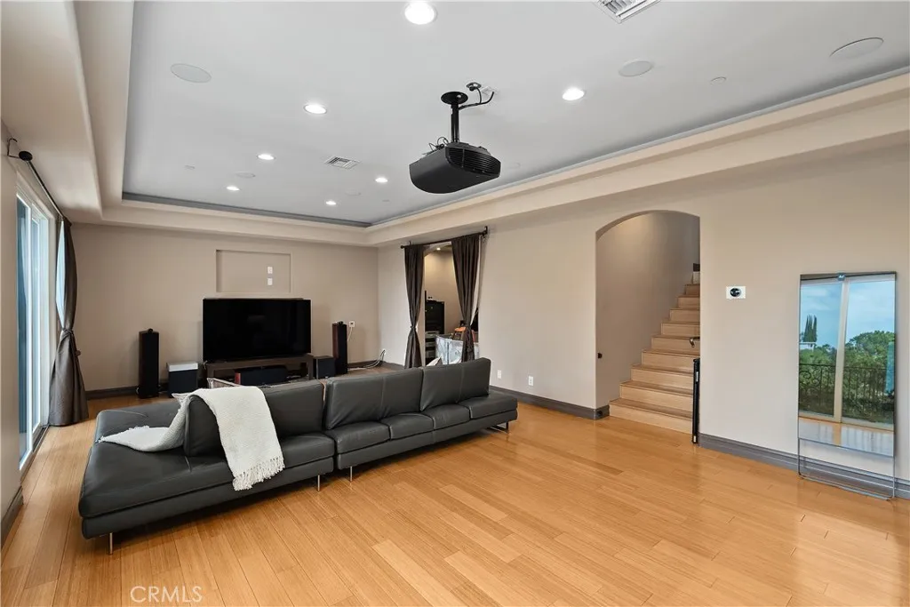 4630 Esparto Road N, Woodland Hills, California 91364 home-pic-34