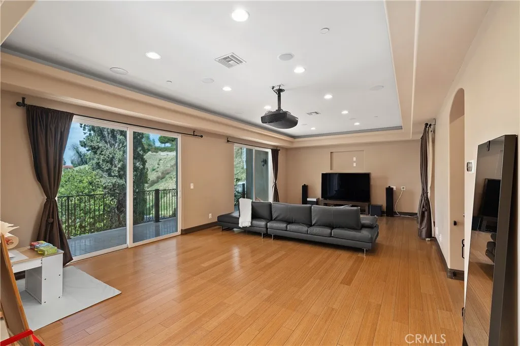 4630 Esparto Road N, Woodland Hills, California 91364 home-pic-5