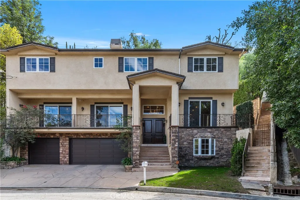 4630 Esparto Road N, Woodland Hills, California 91364 home-pic-1