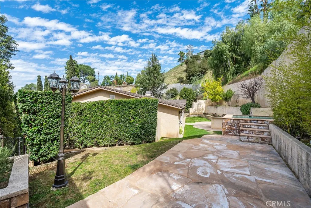 4630 Esparto Road N, Woodland Hills, California 91364 home-pic-54