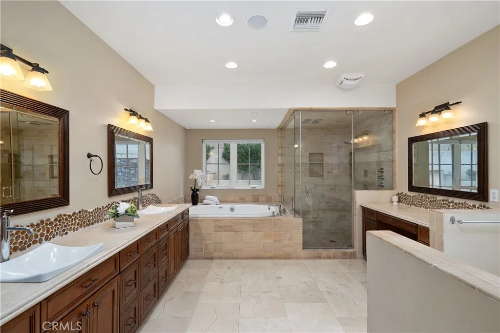 4630 Esparto Road N, Woodland Hills, California 91364 home-pic-50