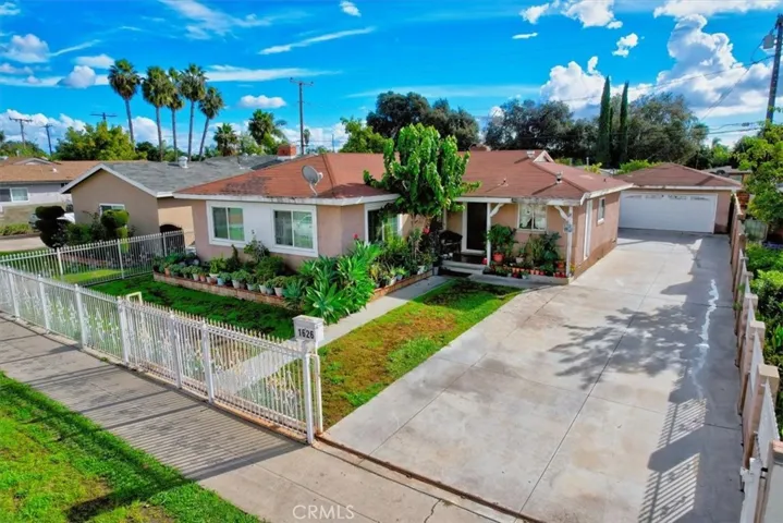 1626 W Mcfadden, Santa Ana, California 92704