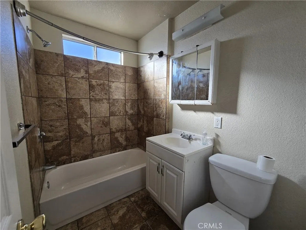 984 Thermal, San Diego, California 92154 home-pic-9