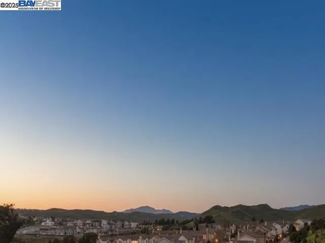 3885 Highpointe Ct, Dublin, California 94568 home-pic-3