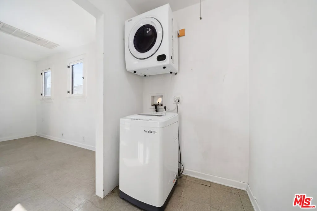 3000 Finch Street, Los Angeles, California 90039 home-pic-20