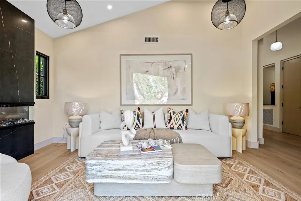 2460 Cumberland, San Marino, California 91108 home-pic-13