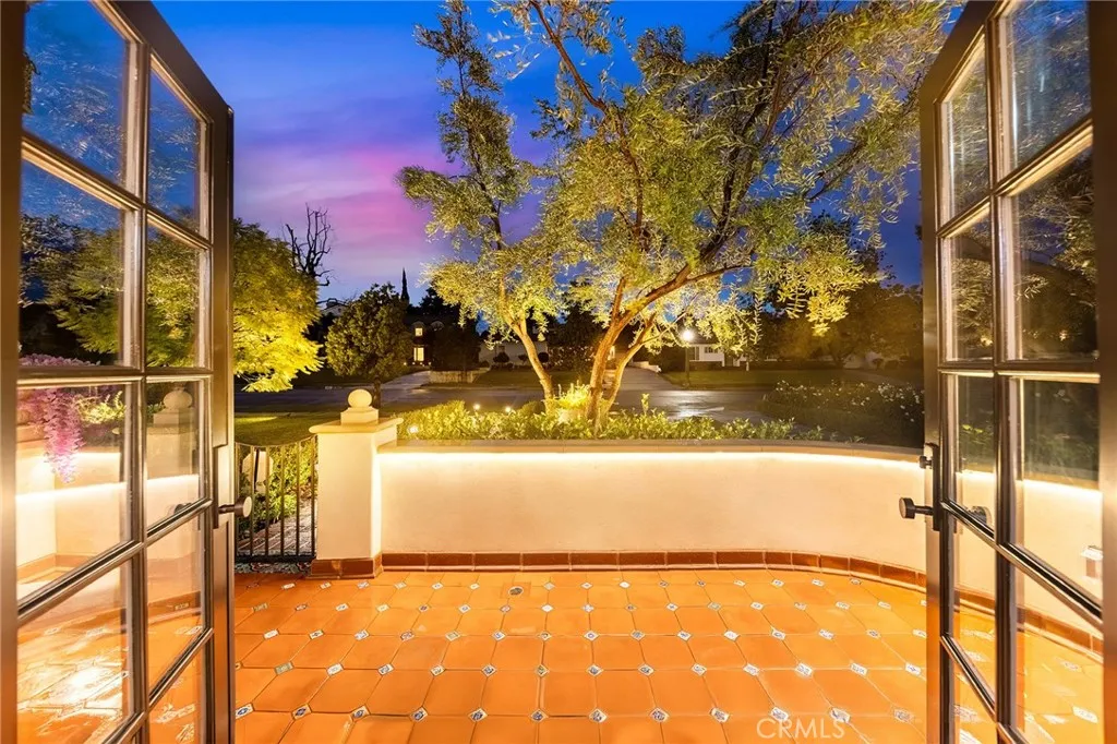 2460 Cumberland, San Marino, California 91108 home-pic-9