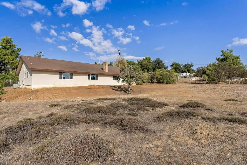 1429 Midway Dr., Alpine, California 91901 home-pic-36