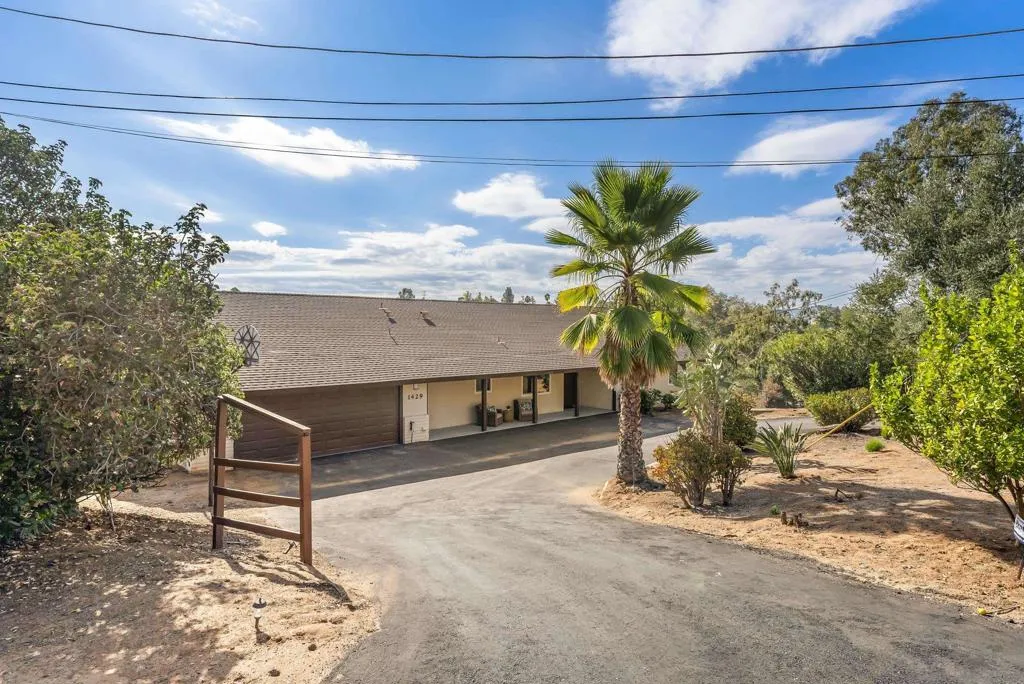 1429 Midway Dr., Alpine, California 91901 home-pic-8