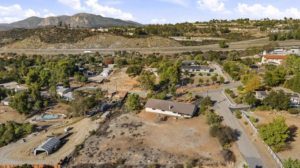 1429 Midway Dr., Alpine, California 91901 home-pic-39