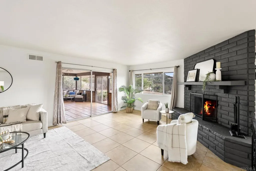 1429 Midway Dr., Alpine, California 91901 home-pic-16