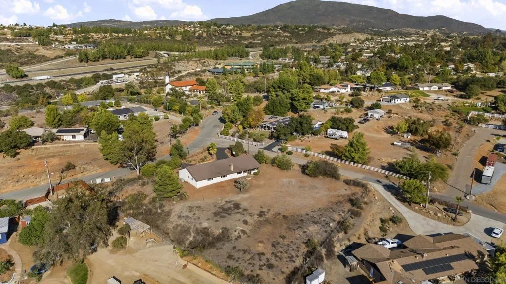 1429 Midway Dr., Alpine, California 91901 home-pic-40