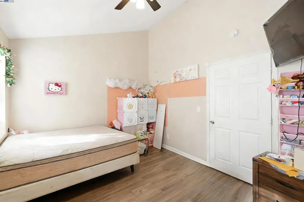 1040 Delacy, Martinez, California 94553 home-pic-26