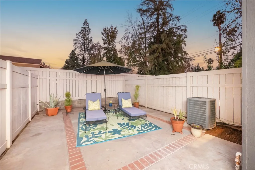 1013 W Linden Street 2, Riverside, California 92507 home-pic-21