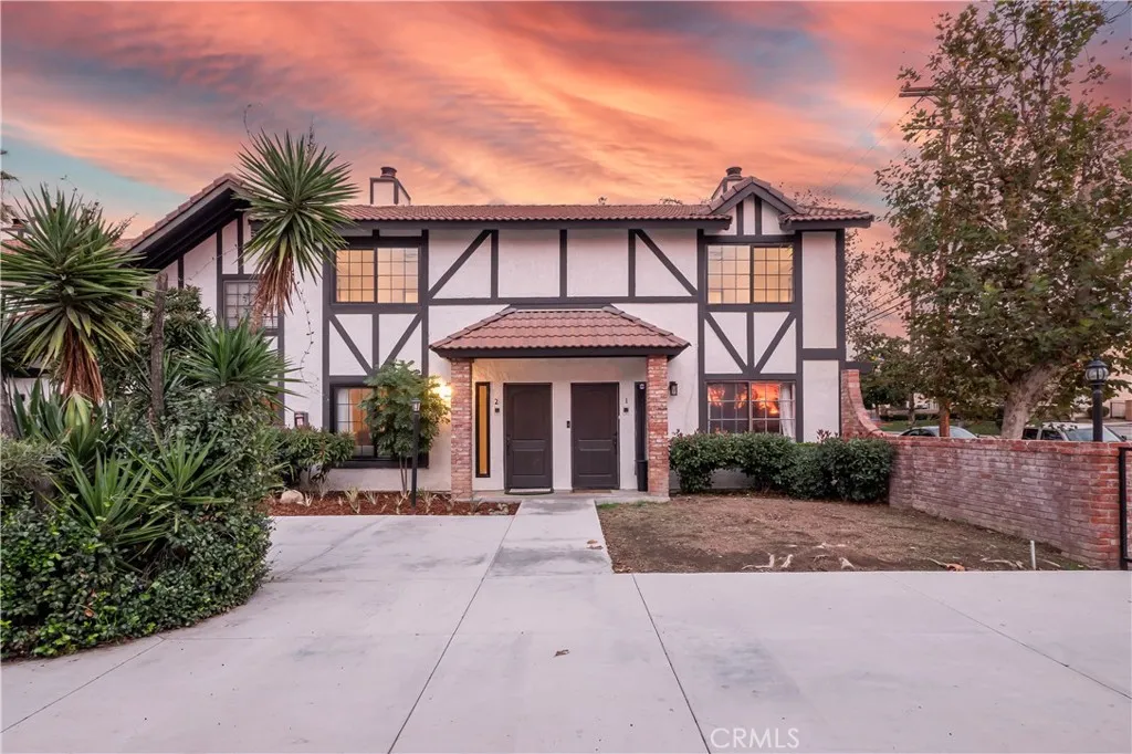 1013 W Linden Street 2, Riverside, California 92507 home-pic-38