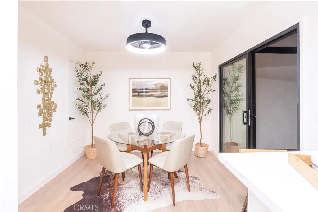 1013 W Linden Street 2, Riverside, California 92507 home-pic-10