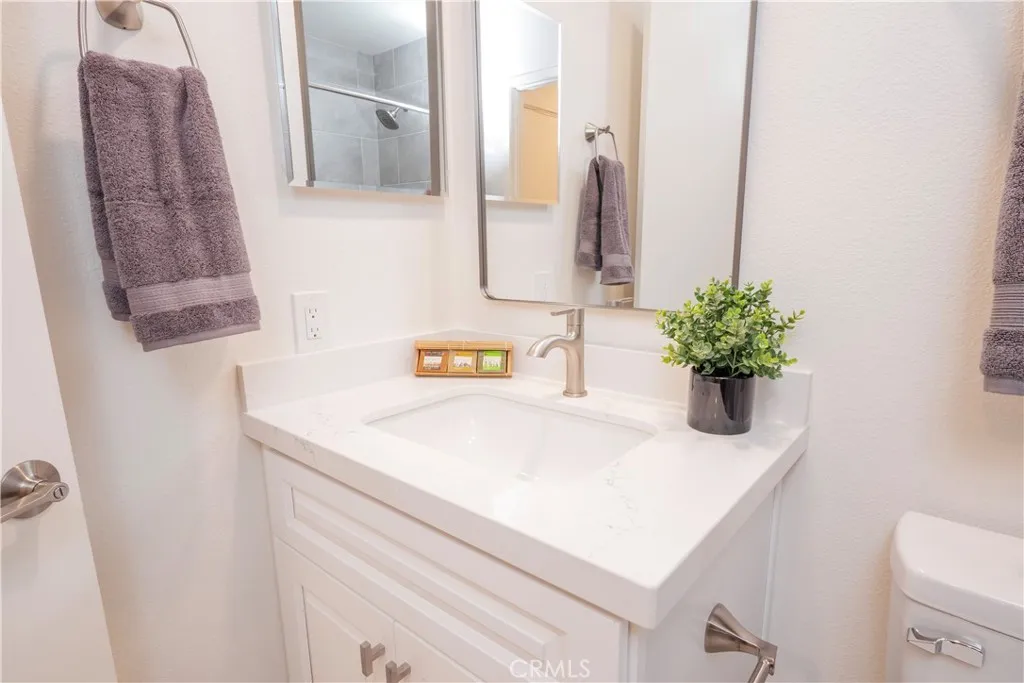 1013 W Linden Street 2, Riverside, California 92507 home-pic-30