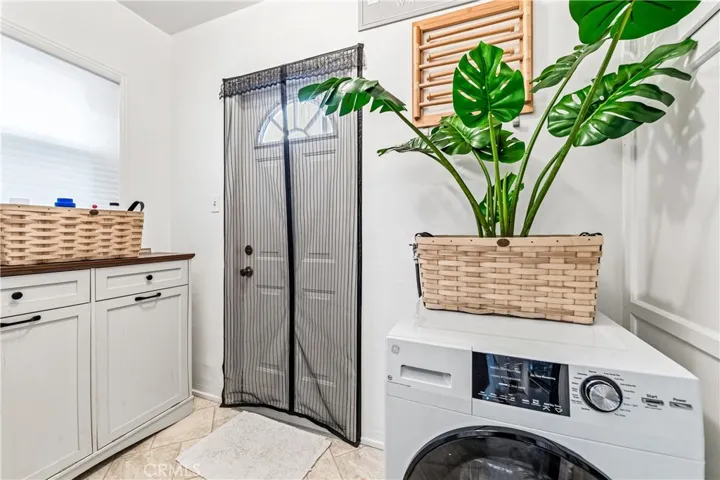 Downstairs Laundry Area