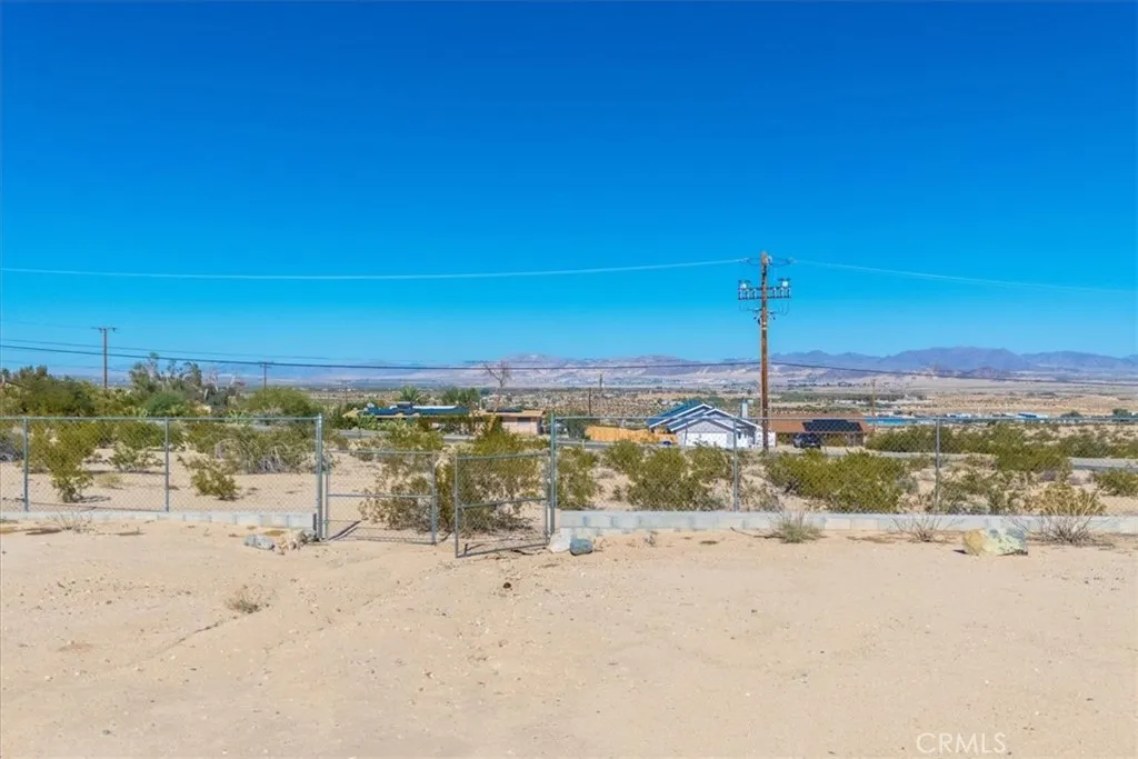 73484 Desert Trail, 29 Palms, California 92277 home-pic-42