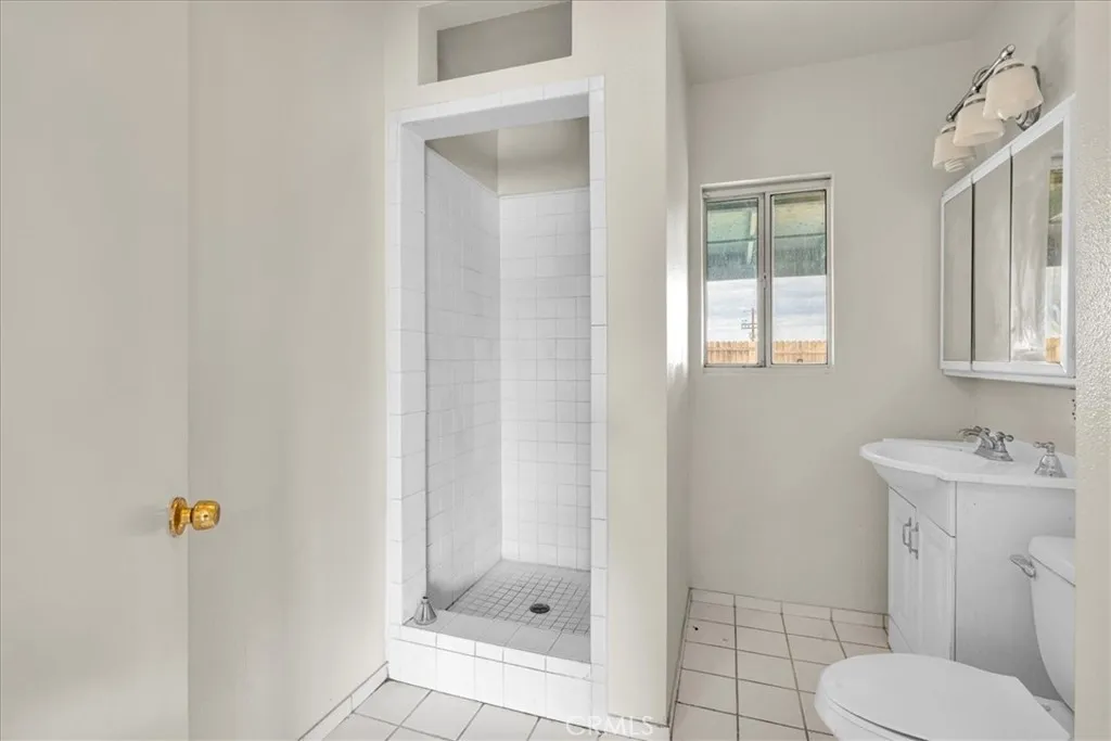 73484 Desert Trail, 29 Palms, California 92277 home-pic-14