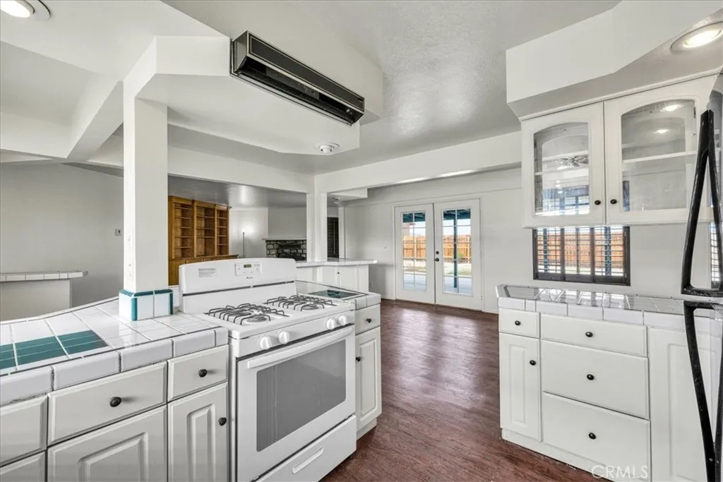 73484 Desert Trail, 29 Palms, California 92277 home-pic-7